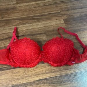 VICTORIA SECERT PINK LACE BRA